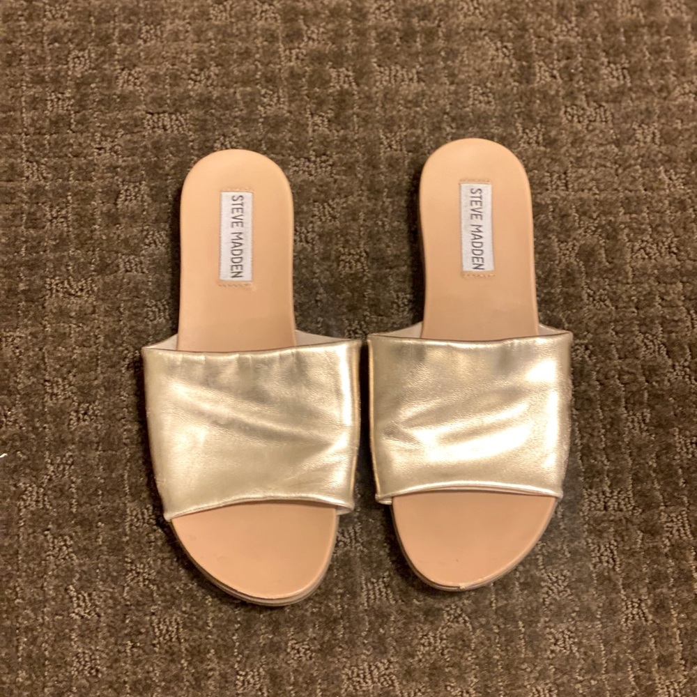 Steve Madden gold slides